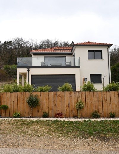 Maison avec grand terrasse par Maisons Atrium