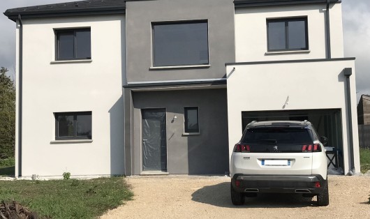 Maison originale sur l'axe Nancy-Lunéville avec façade contrastée